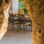 Tea Villa *