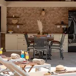 Tea Villa *