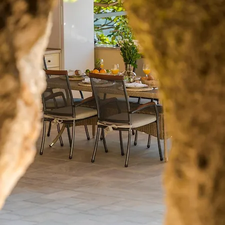 Tea Villa *