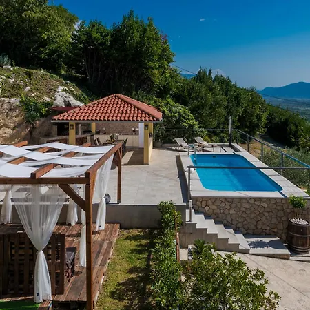 Villa Tea